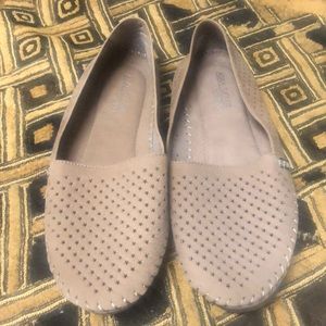 Adam Tucker by Me Too Sand Flat